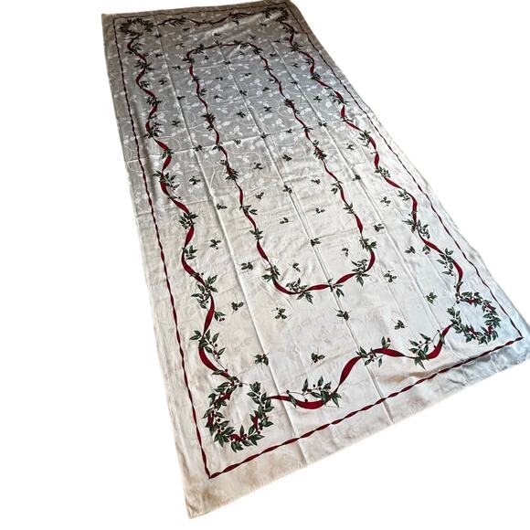 Christmas holiday tablecloth creamy white holly berries red ribbon border buffet - Picture 4 of 10